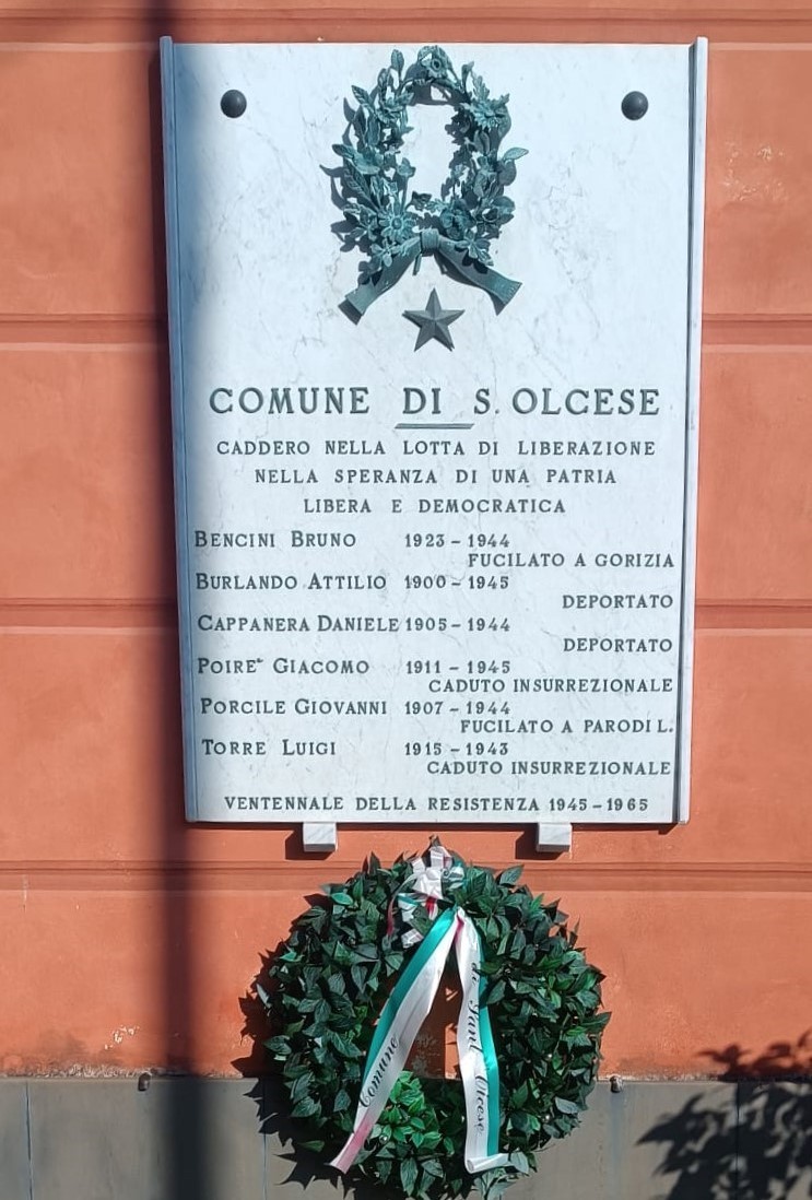 Lapide commemorativa ai caduti per la libertà a Sant'Olcese, in onore dei giovani eroi della resistenza.