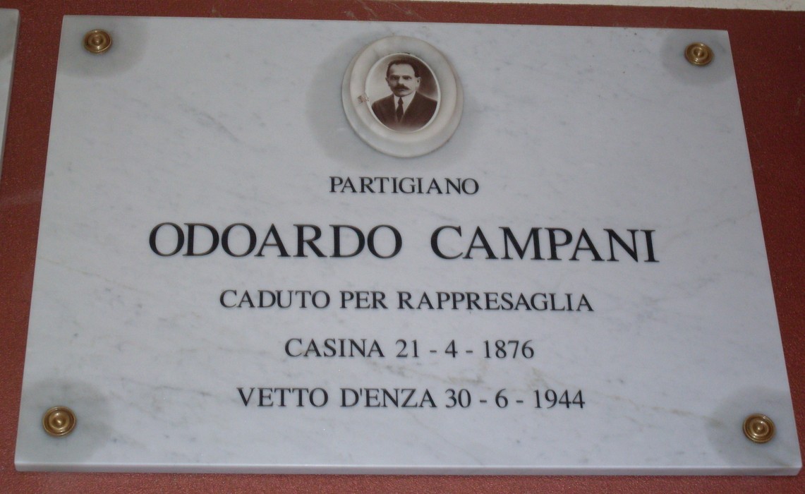 Targa in memoria di Odoardo Campani, partigiano caduto per la libertà, nel sacrario di Bibbiano.
