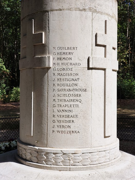 Monumento ai fucilati della cascata del Bois de Boulogne, Francia, foto 4