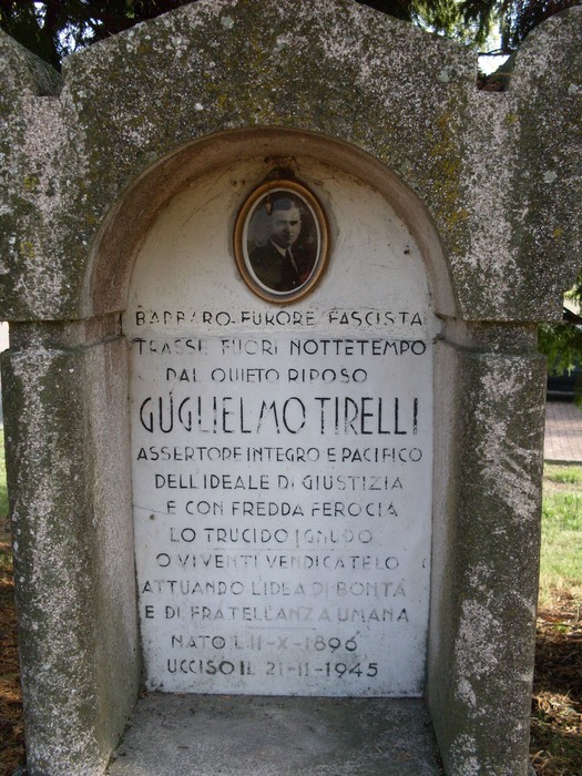 Monumento a Tirelli, dedicato alla memoria di Guglielmo Tirelli, ucciso nel 1945 per motivi politici.