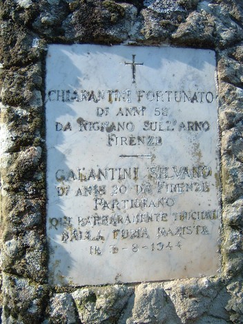 Cippo commemorativo dedicato a Fortunato Chiarantini e Silvano Galantini, vittime del nazismo.
