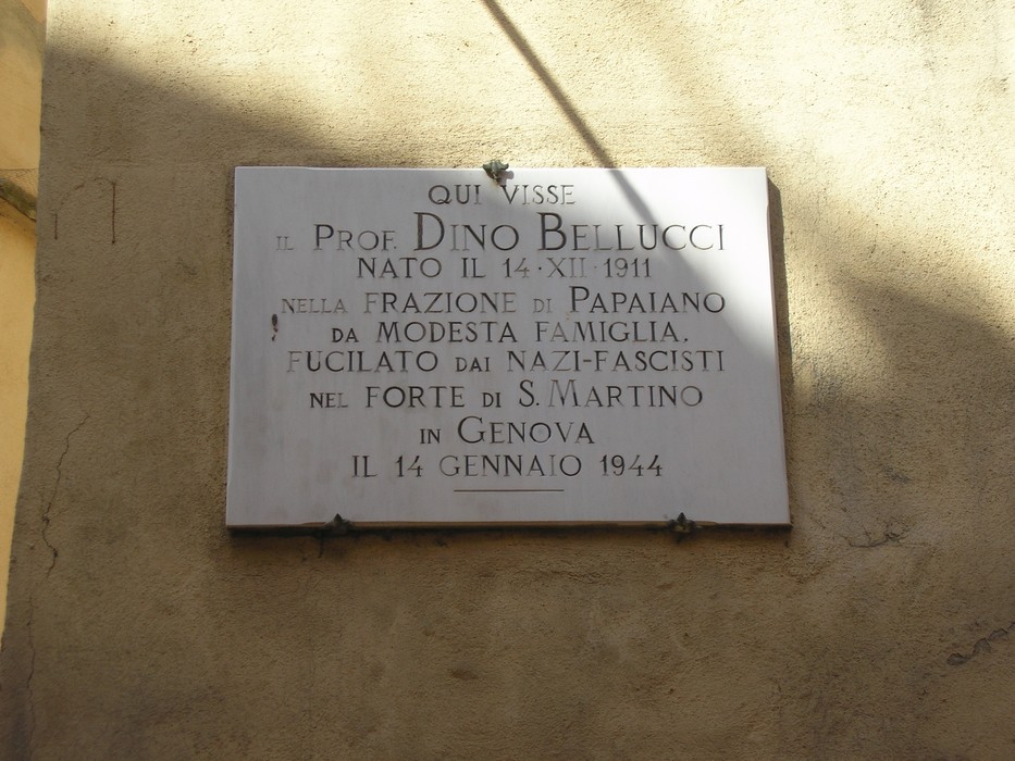 Lapide commemorativa dedicata al professor Dino Bellucci, fucilato dai nazifascisti nel 1944.