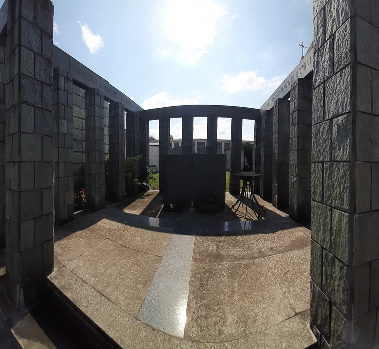 Sacrario dei partigiani ovadesi, monumento che ricorda i valorosi combattenti della resistenza.