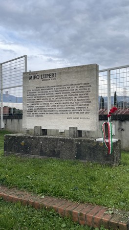 Monumento a Luperi, in ricordo dell'impegno e del sacrificio di Miro Luperi in nome della libertà.