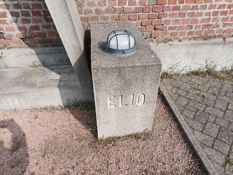 Monumento a Clerici e Zampiero, Comune di Guanzate (CO), foto 4